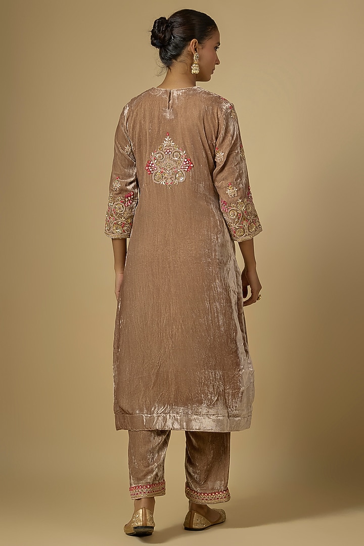 Mocha Velvet Resham Embroidered Kurta Set by SURBHI SHAH at Pernia's Pop Up Shop