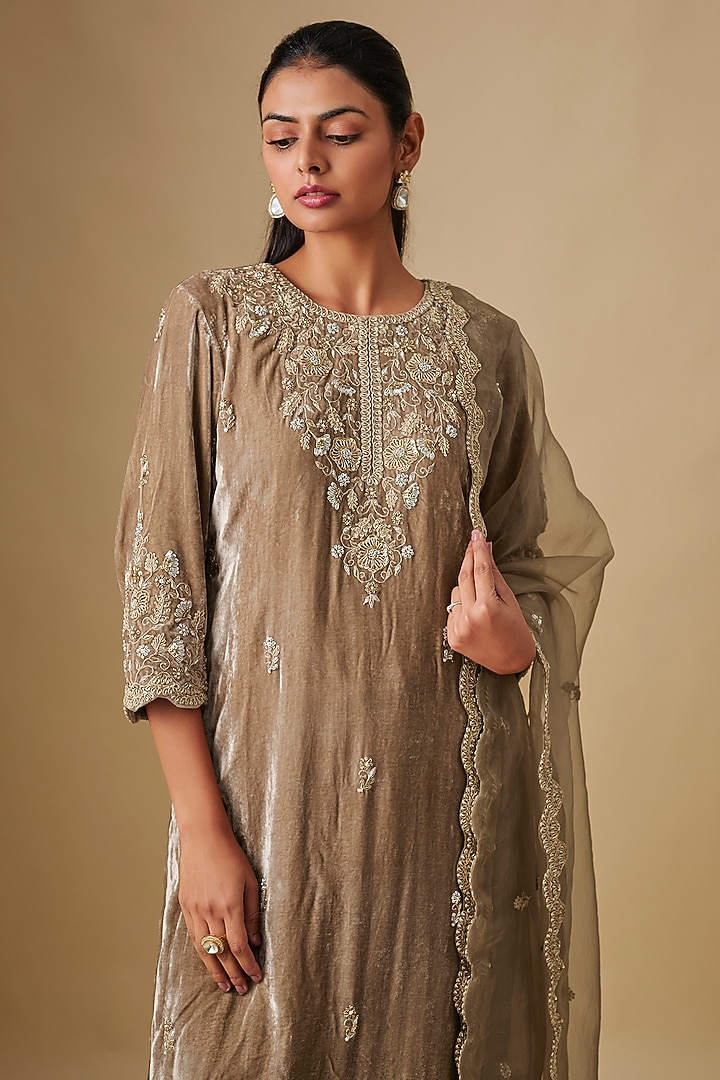 Mocha Brown Velvet Marori & Sequin Embroidered Kurta Set by SURBHI SHAH at Pernia's Pop Up Shop