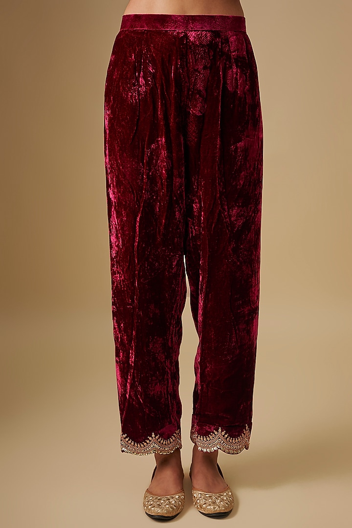 Maroon Velvet Marori & Sequin Embroidered Kurta Set by SURBHI SHAH at Pernia's Pop Up Shop