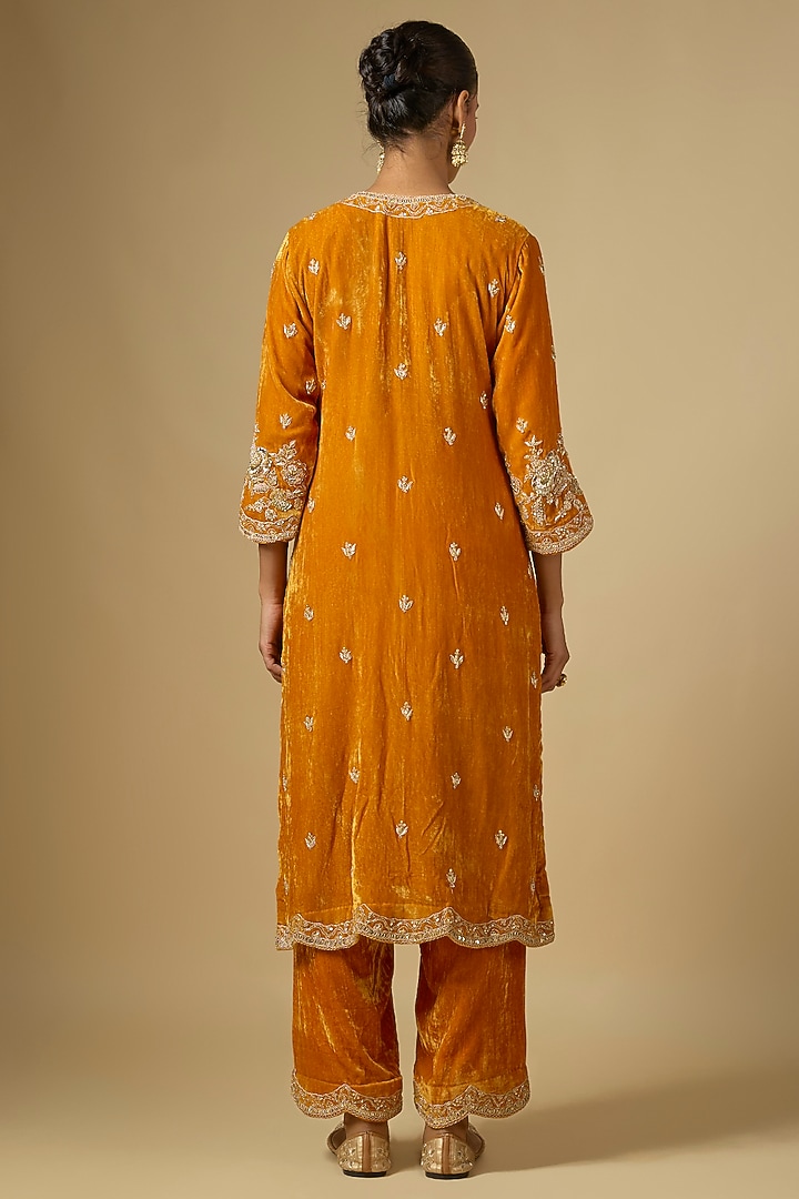Mustard Velvet Zardosi Work Kurta Set by SURBHI SHAH at Pernia's Pop Up Shop