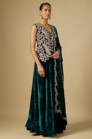 Black & Green Velvet Skirt Set by SURBHI SHAH