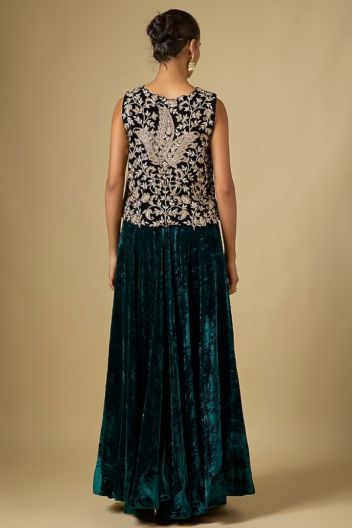 Black & Green Velvet Skirt Set by SURBHI SHAH at Pernia's Pop Up Shop