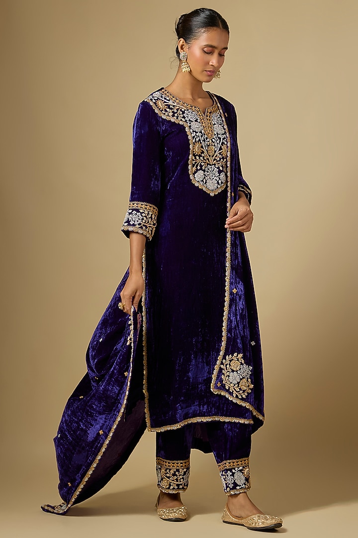Purple Velvet Zardosi Work Kurta Set by SURBHI SHAH at Pernia's Pop Up Shop