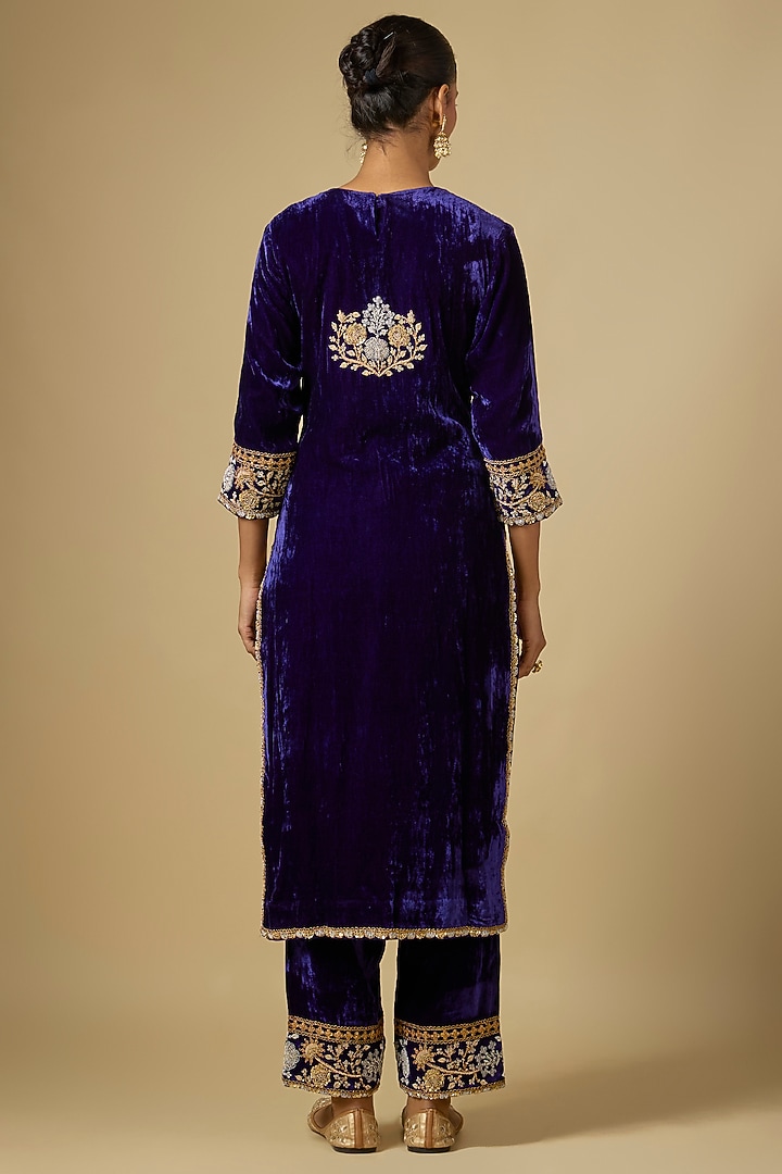 Purple Velvet Zardosi Work Kurta Set by SURBHI SHAH at Pernia's Pop Up Shop