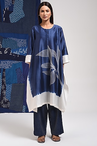 Blue & Ivory Silk Cotton Blend Tie-Dye Printed Kurta by Sunita Shanker