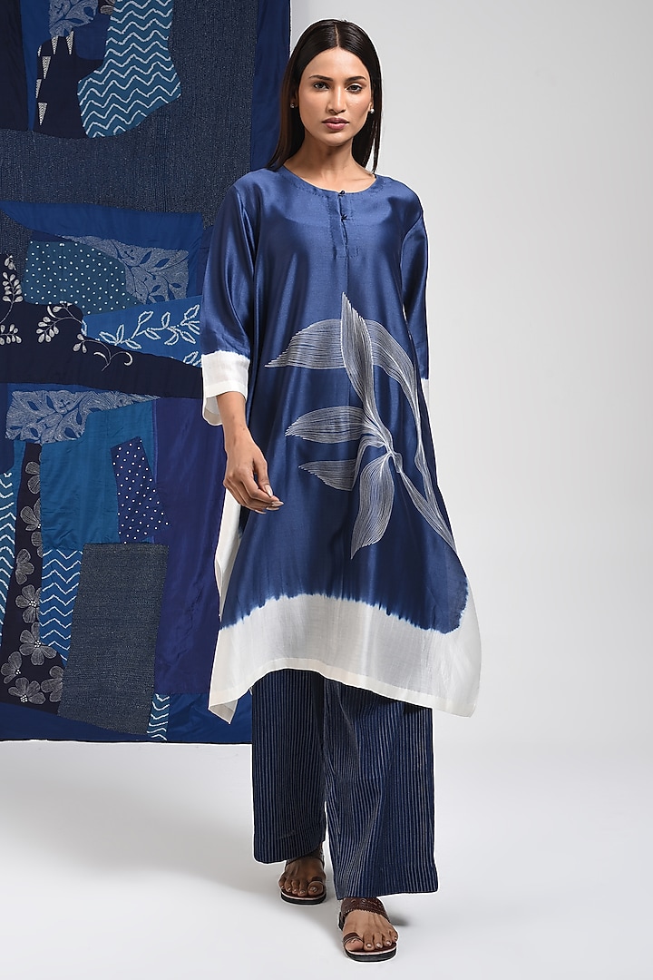 Blue & Ivory Silk Cotton Blend Tie-Dye Printed Kurta by Sunita Shanker at Pernia's Pop Up Shop