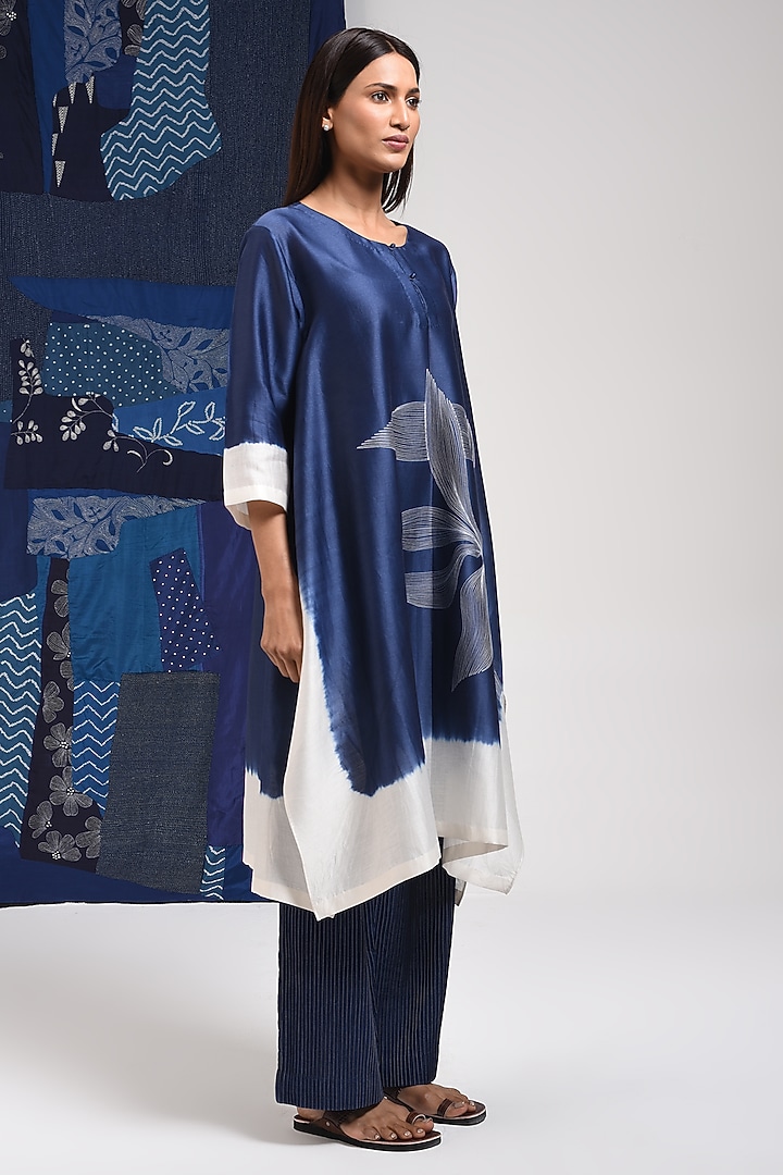 Blue & Ivory Silk Cotton Blend Tie-Dye Printed Kurta by Sunita Shanker at Pernia's Pop Up Shop