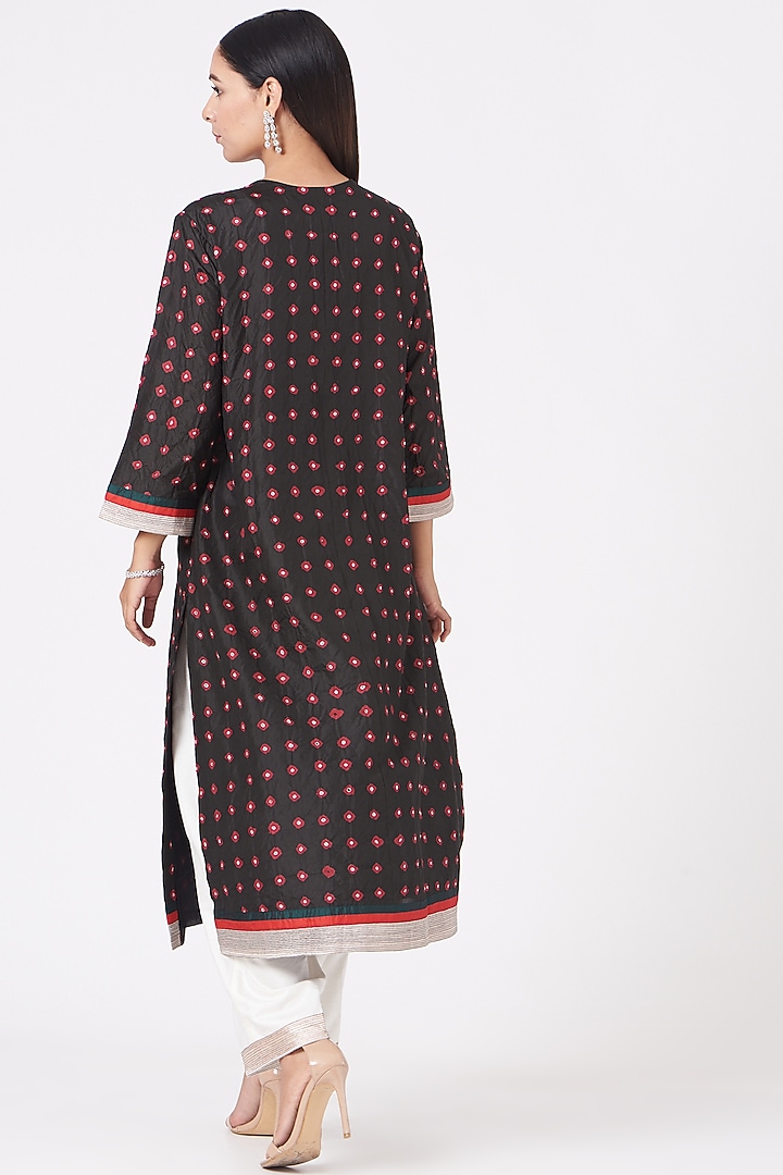 Black Bandhani Printed Kurta by Sunita Shanker at Pernia's Pop Up Shop