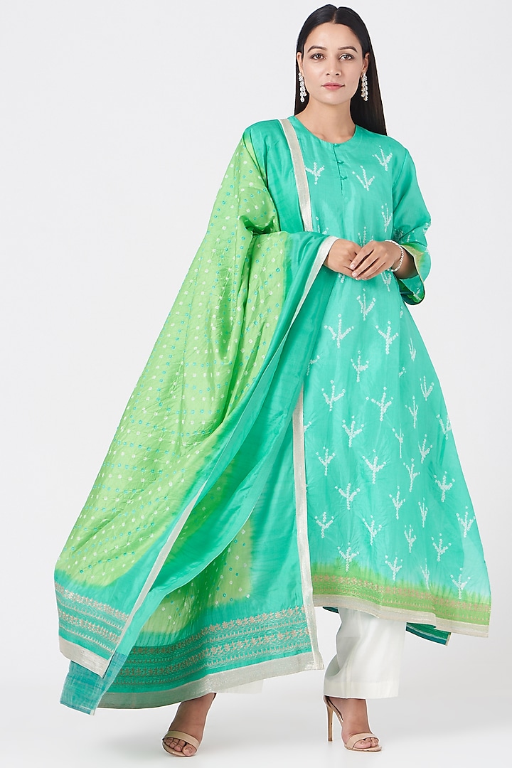 Caribbean Green Bandhani Printed Kurta Set by Sunita Shanker