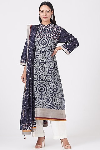 Midnight Blue Bandhani Printed Kurta Set by Sunita Shanker