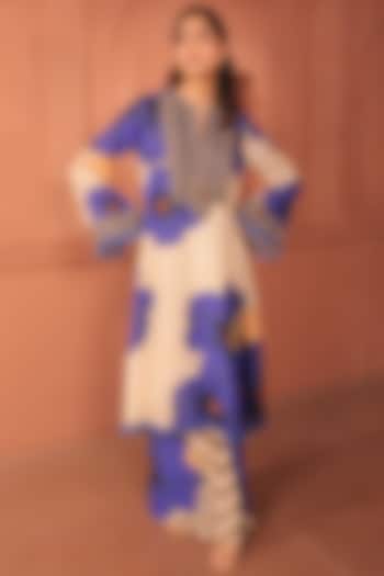 Beige Linen Floral Printed A-Line Kurta Set by Surkh Syahi at Pernia's Pop Up Shop