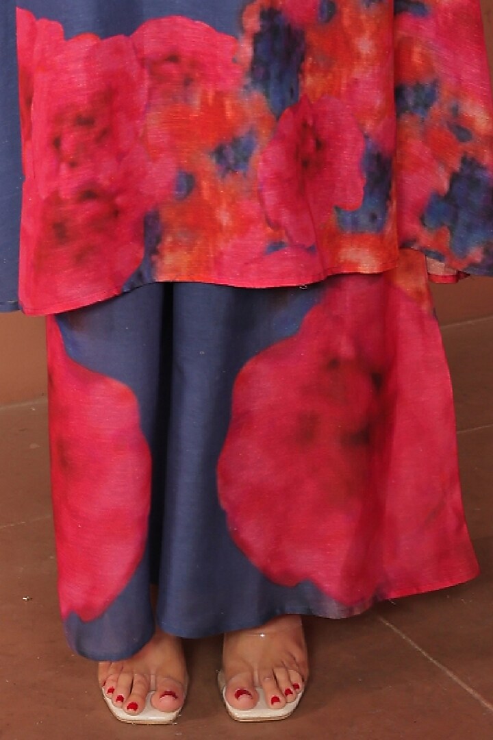 Blue Linen Floral Printed A-Line Kurta Set by Surkh Syahi at Pernia's Pop Up Shop