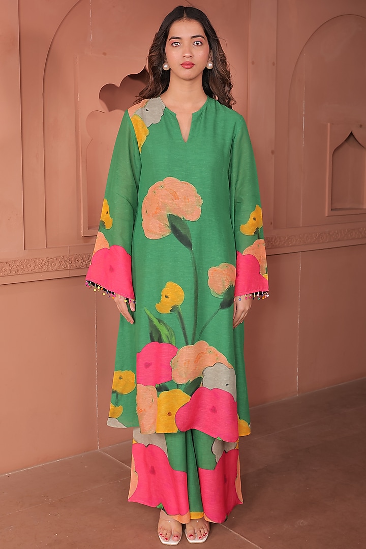 Green Linen Floral Printed A-Line Kurta Set by Surkh Syahi at Pernia's Pop Up Shop