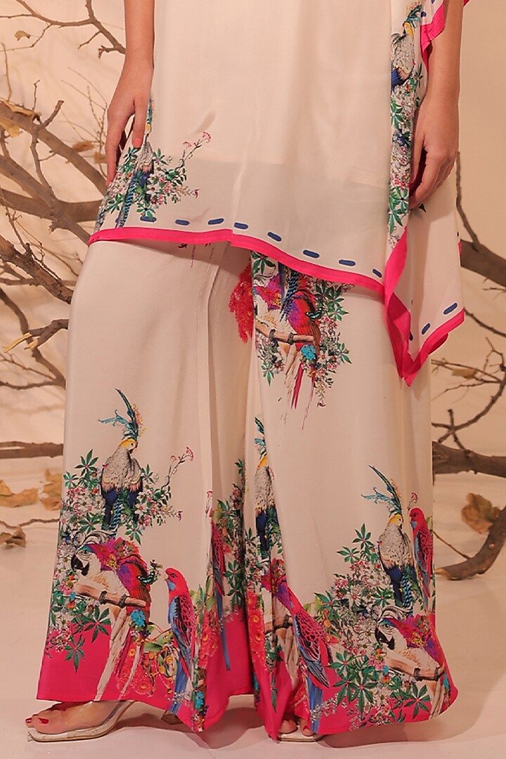 Off-White Crepe Botanical Printed Kaftan Set by Surkh Syahi at Pernia's Pop Up Shop