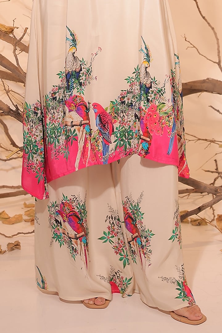Off-White Crepe Botanical Printed Kurta Set by Surkh Syahi at Pernia's Pop Up Shop
