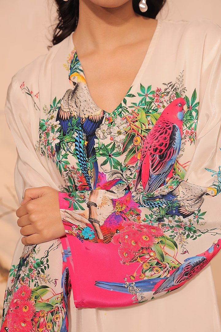 Off-White Crepe Botanical Printed Kurta Set by Surkh Syahi at Pernia's Pop Up Shop