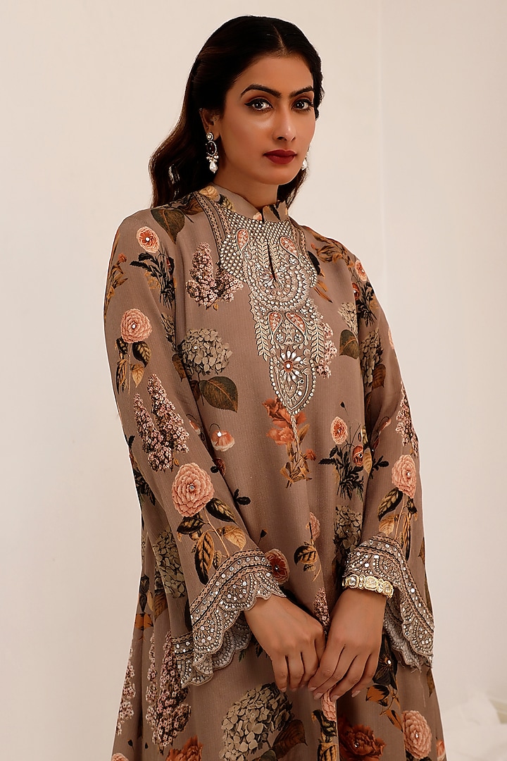 Judge Grey Crepe Floral Printed A-Line Kaftan Set by Surkh Syahi at Pernia's Pop Up Shop