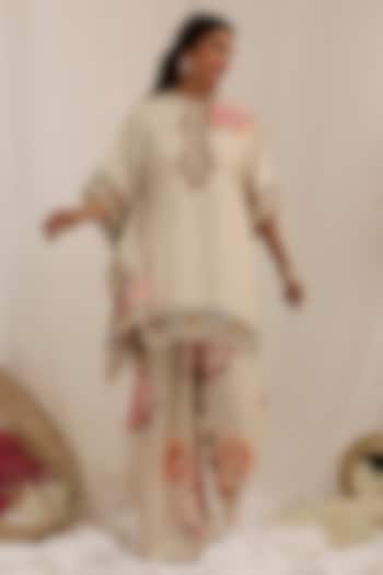 Beige Muslin Floral Printed & Sequins Embroidered Kaftan Set by Surkh Syahi at Pernia's Pop Up Shop