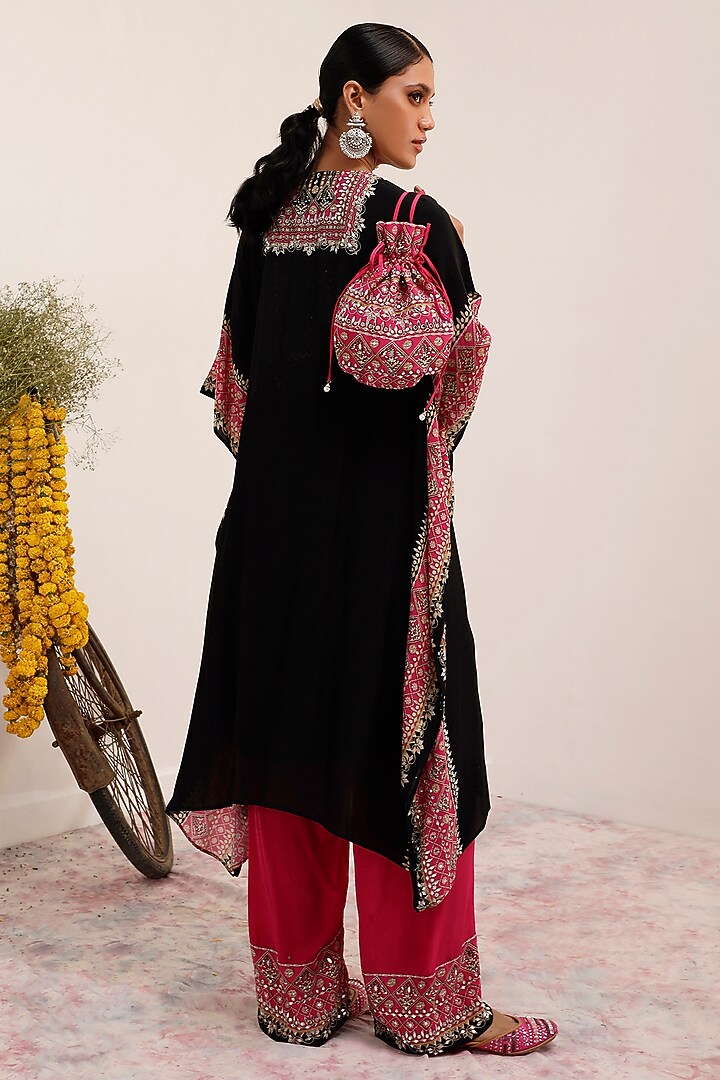 Black & Magenta Crepe Color Blocked Kaftan Set by Surkh Syahi at Pernia's Pop Up Shop