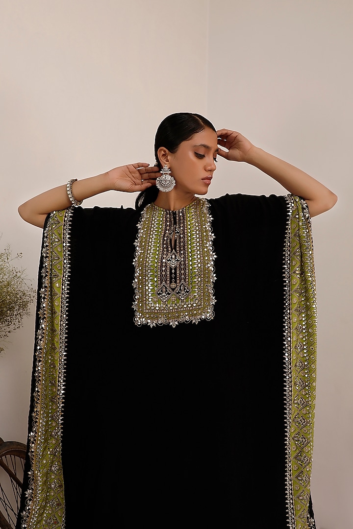 Black & Green Crepe Color Blocked Kaftan Set by Surkh Syahi at Pernia's Pop Up Shop
