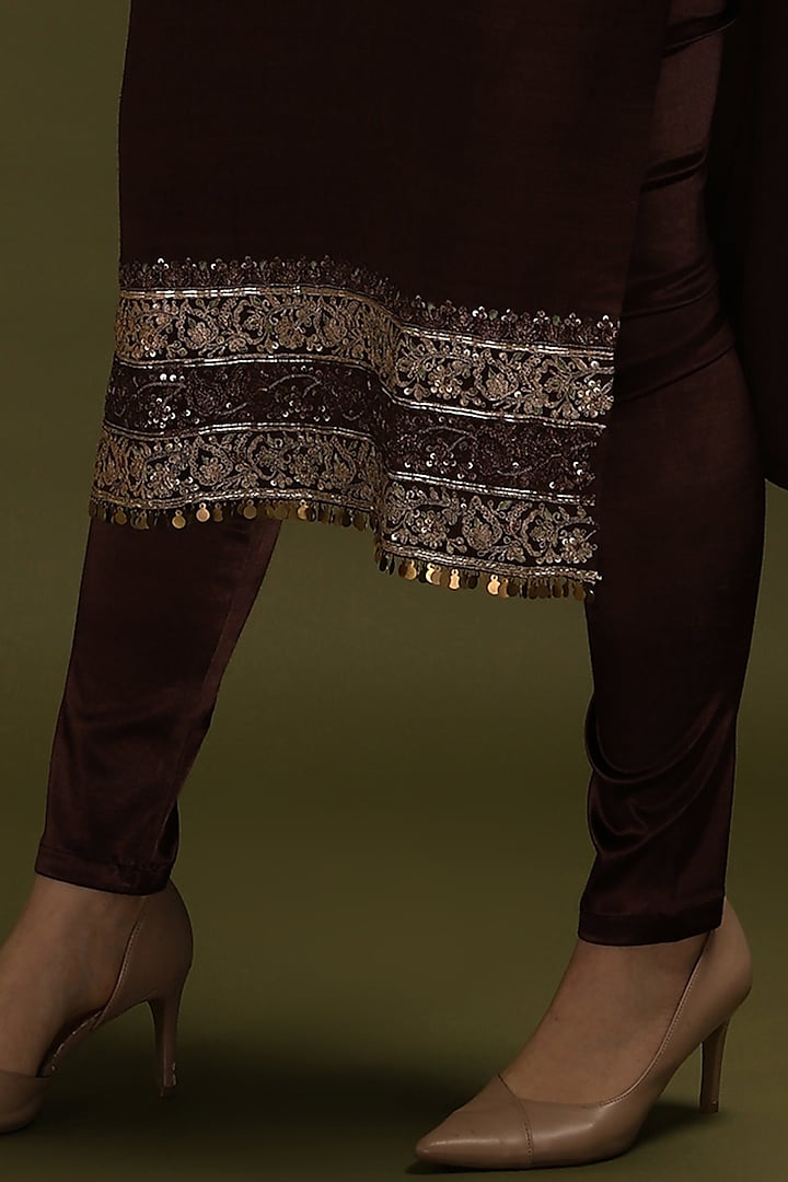 Coca Brown Silk Embroidered Kurta Set by Suti Dhaaga at Pernia's Pop Up Shop