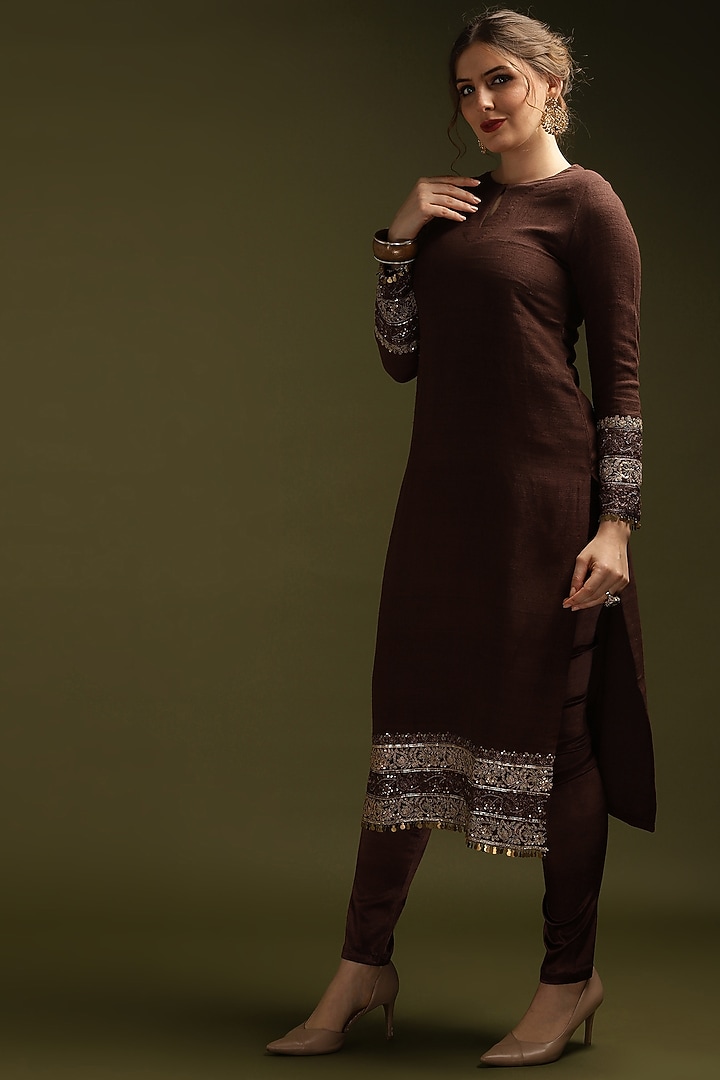 Coca Brown Silk Embroidered Kurta Set by Suti Dhaaga at Pernia's Pop Up Shop