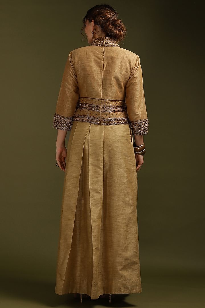 Golden Bagalpur Silk Skirt Set by Suti Dhaaga at Pernia's Pop Up Shop