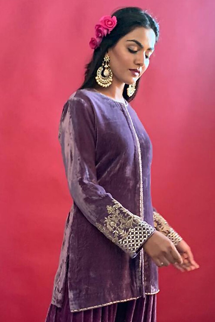 Purple Embroidered Jacket Set by Suti Dhaaga at Pernia's Pop Up Shop