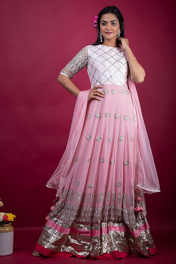 Pink Embroidered Anarkali Set by Suti Dhaaga