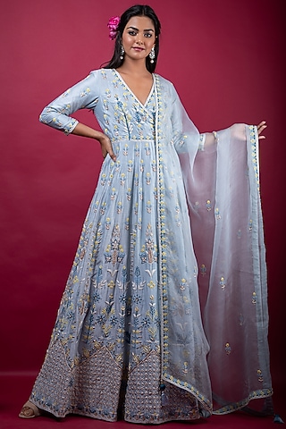 Blue Embroidered Anarkali Set by Suti Dhaaga