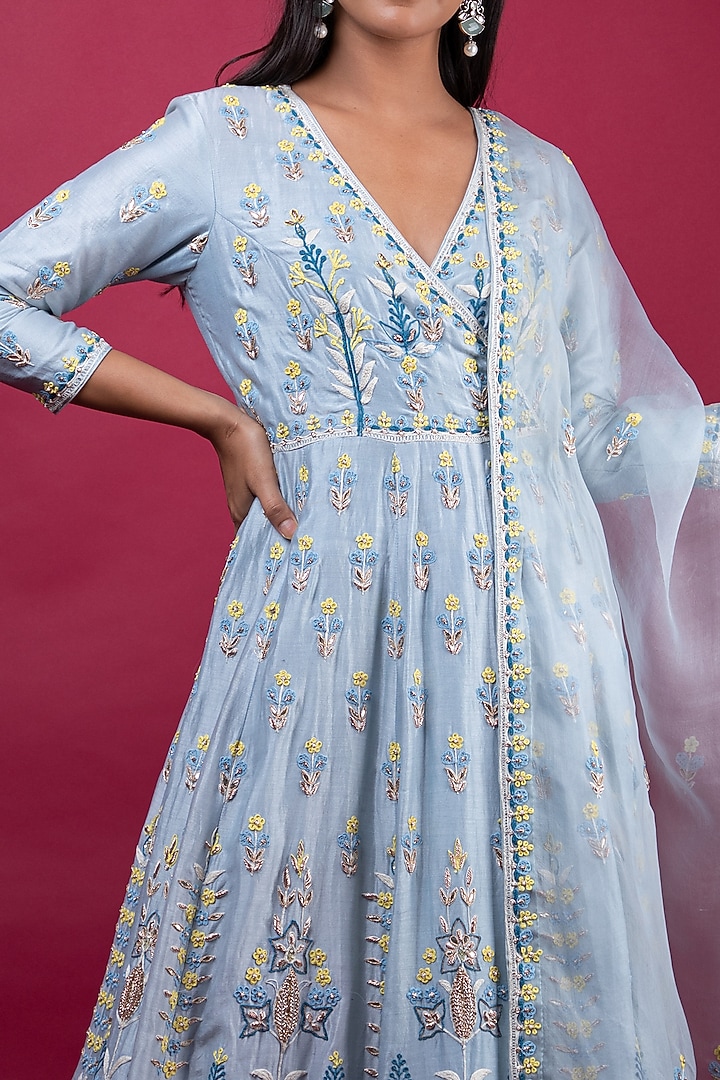 Blue Embroidered Bridal Anarkali Set by Suti Dhaaga at Pernia's Pop Up Shop