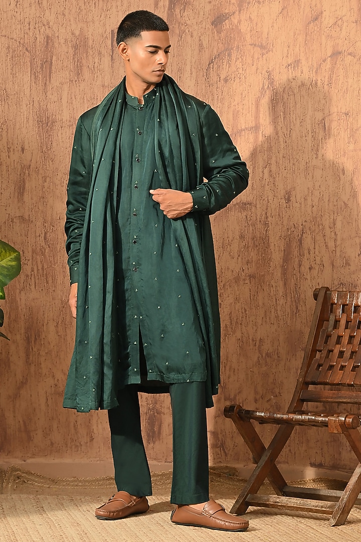 Green Linen Satin Embroidered Kurta Set by Sulakshna Jasra at Pernia's Pop Up Shop