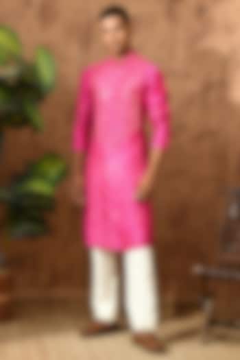 Pink Chanderi Mirror Work Kurta Set by Sulakshna Jasra at Pernia's Pop Up Shop