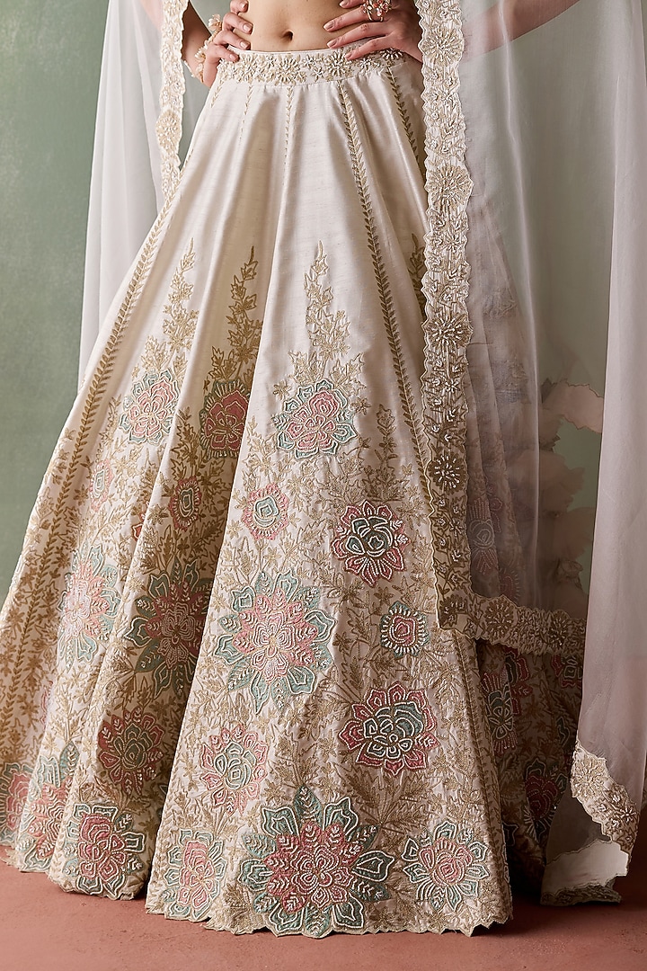 White Slub Silk Aari Embroidered Wedding Lehenga Set by Suhino at Pernia's Pop Up Shop