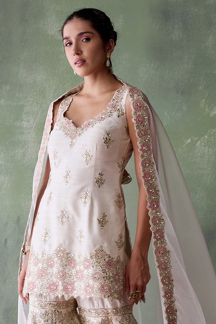 White Organza Zari & Mirror Embroidered Gharara Set by Suhino at Pernia's Pop Up Shop