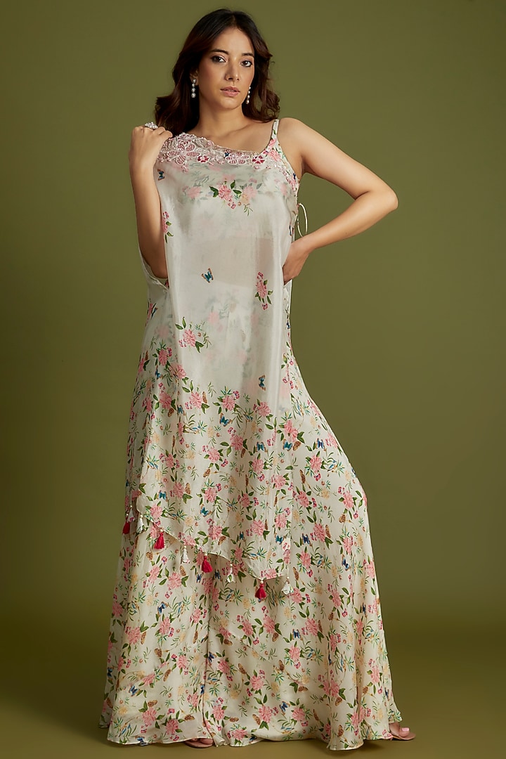 Off-White Crepe Georgette Hand Embroidered Co-Ord Set by Suruchi Parakh at Pernia's Pop Up Shop