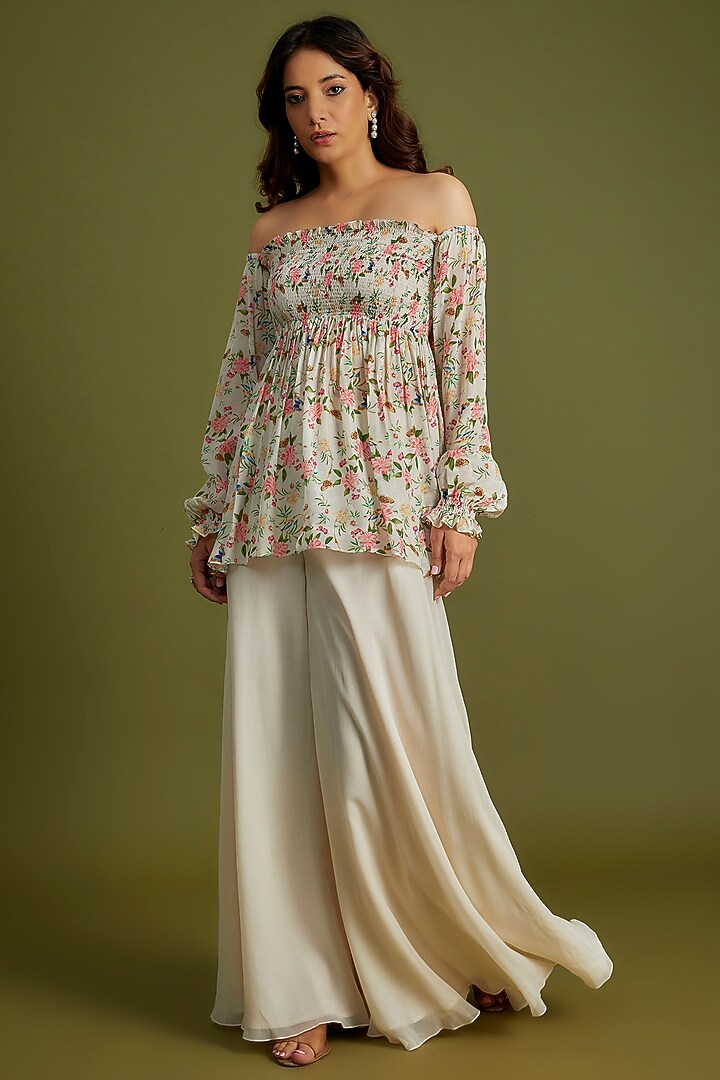 White Georgette Crepe Pant Set by Suruchi Parakh at Pernia's Pop Up Shop