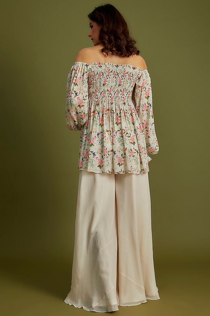 White Georgette Crepe Pant Set by Suruchi Parakh at Pernia's Pop Up Shop