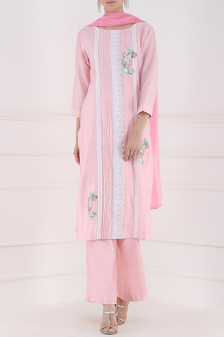 Blush pink thread embroidered kurta and palazzo pants set available only at Pernia's Pop Up Shop.