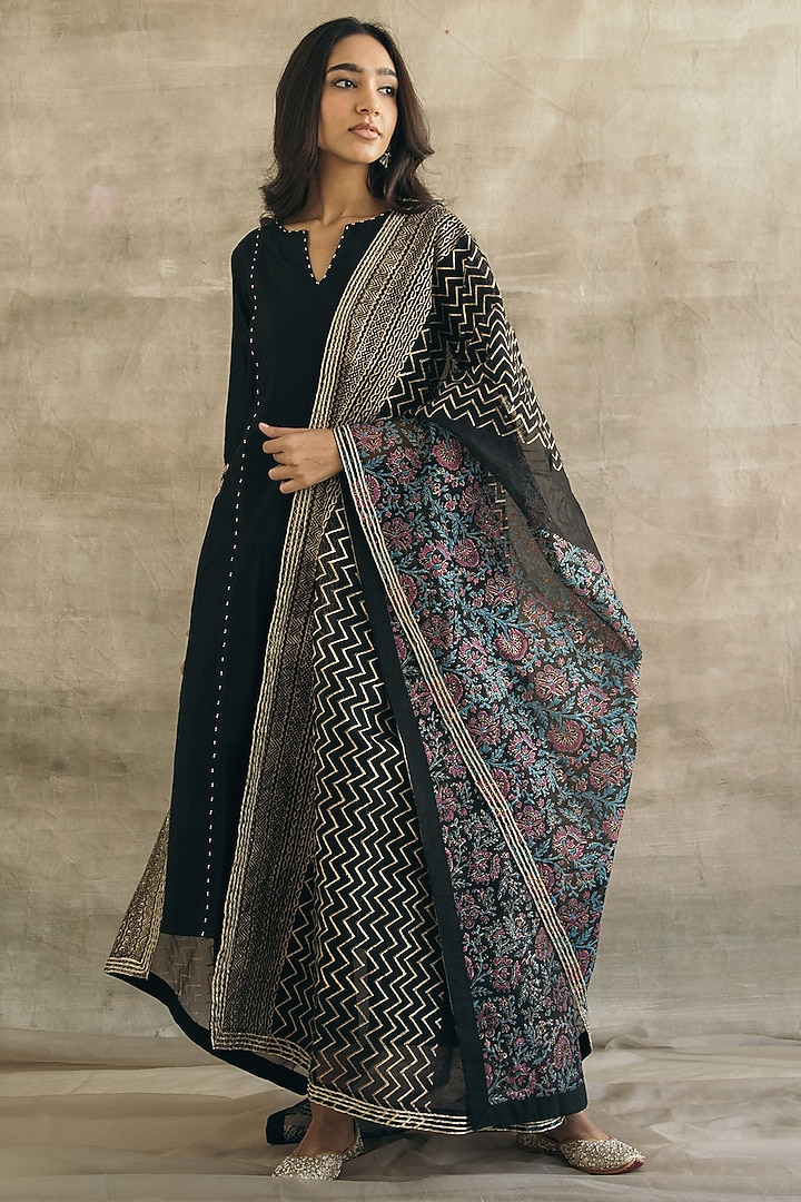 Black Silk Chanderi Embroidered Kurta Set by Sureena Chowdhri at Pernia's Pop Up Shop