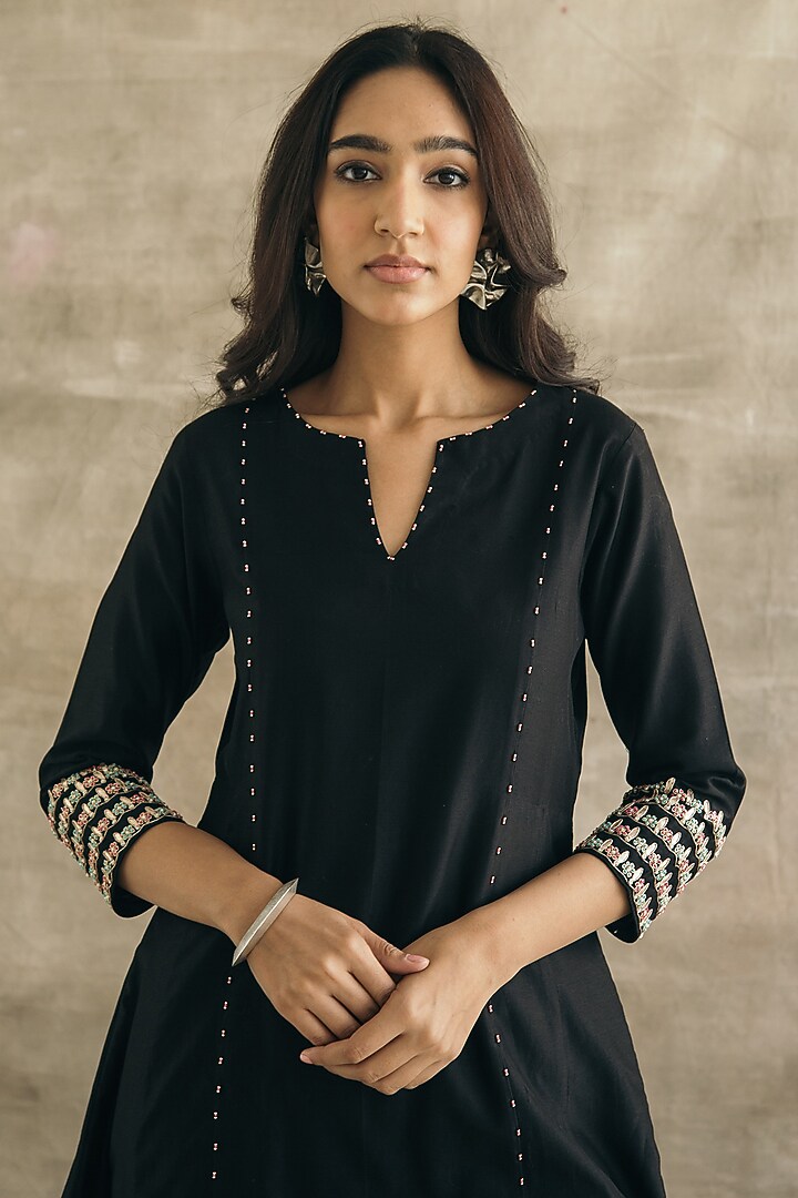 Black Silk Chanderi Embroidered Kurta Set by Sureena Chowdhri at Pernia's Pop Up Shop
