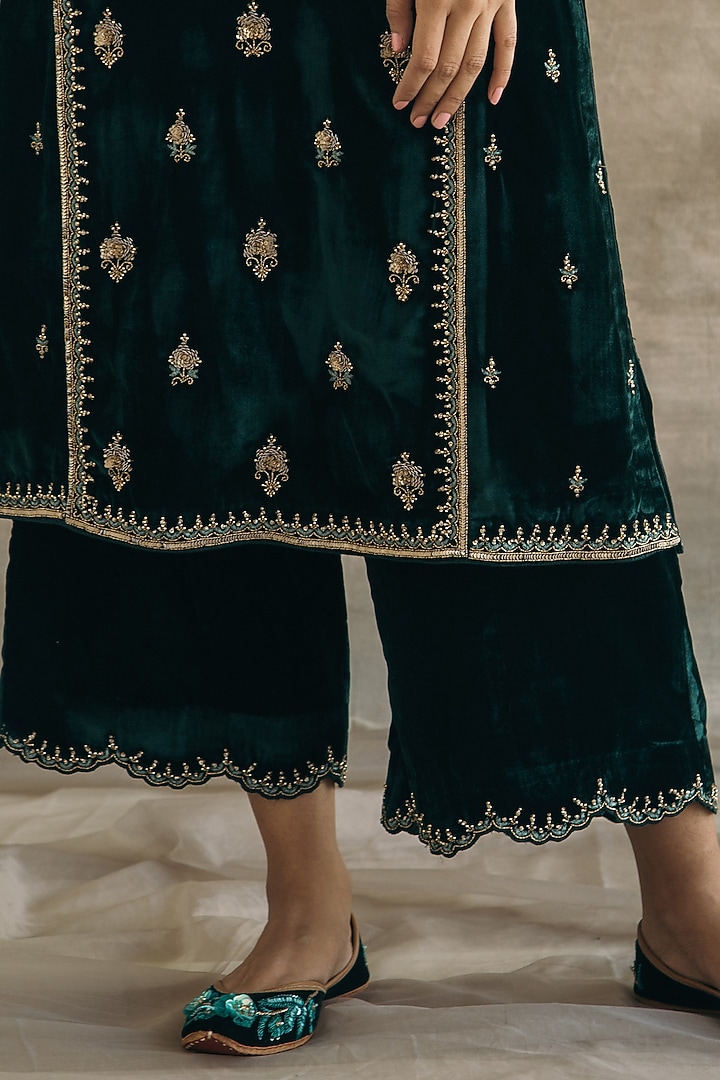 Bottle Green Silk Velvet Embroidered Kurta Set by Sureena Chowdhri at Pernia's Pop Up Shop