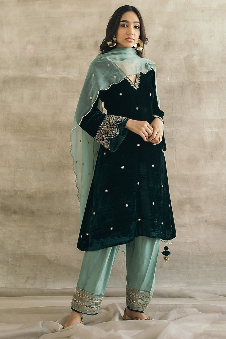 Bottle Green Silk Velvet Embroidered Kurta Set by Sureena Chowdhri at Pernia's Pop Up Shop