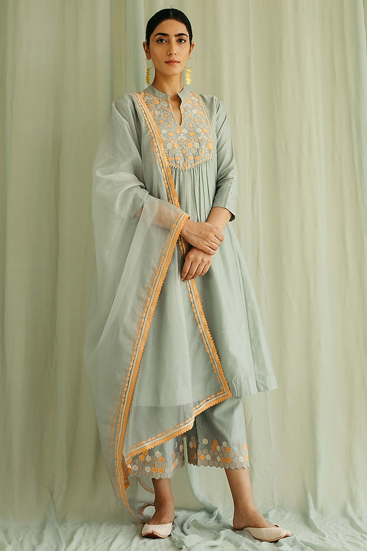 Sea Green Silk Chanderi Embroidered Kurta Set by Sureena Chowdhri at Pernia's Pop Up Shop