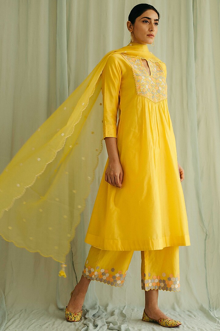 Yellow Silk Chanderi Embroidered Kurta Set by Sureena Chowdhri at Pernia's Pop Up Shop
