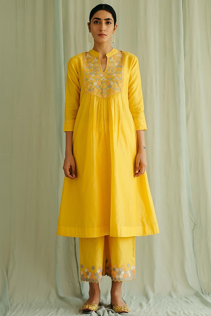 Yellow Silk Chanderi Embroidered Kurta Set by Sureena Chowdhri at Pernia's Pop Up Shop