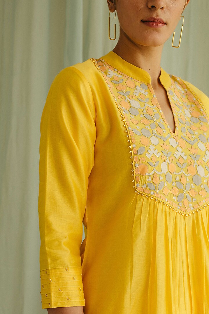 Yellow Silk Chanderi Embroidered Kurta Set by Sureena Chowdhri at Pernia's Pop Up Shop