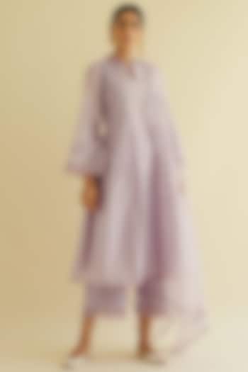 Lilac Silk Chanderi Kurta Set by Sureena Chowdhri at Pernia's Pop Up Shop