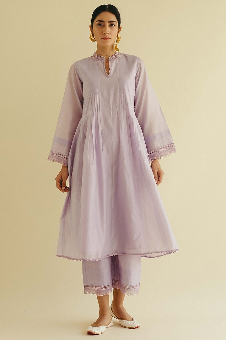 Lilac Silk Chanderi Kurta Set by Sureena Chowdhri at Pernia's Pop Up Shop