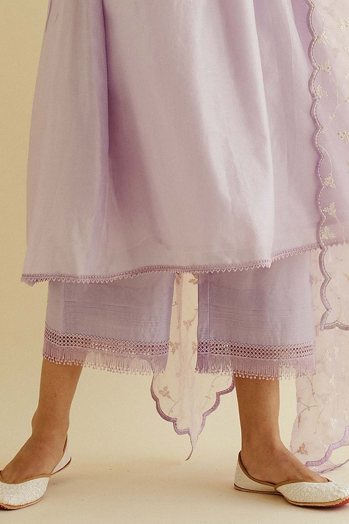 Lilac Silk Chanderi Kurta Set by Sureena Chowdhri at Pernia's Pop Up Shop